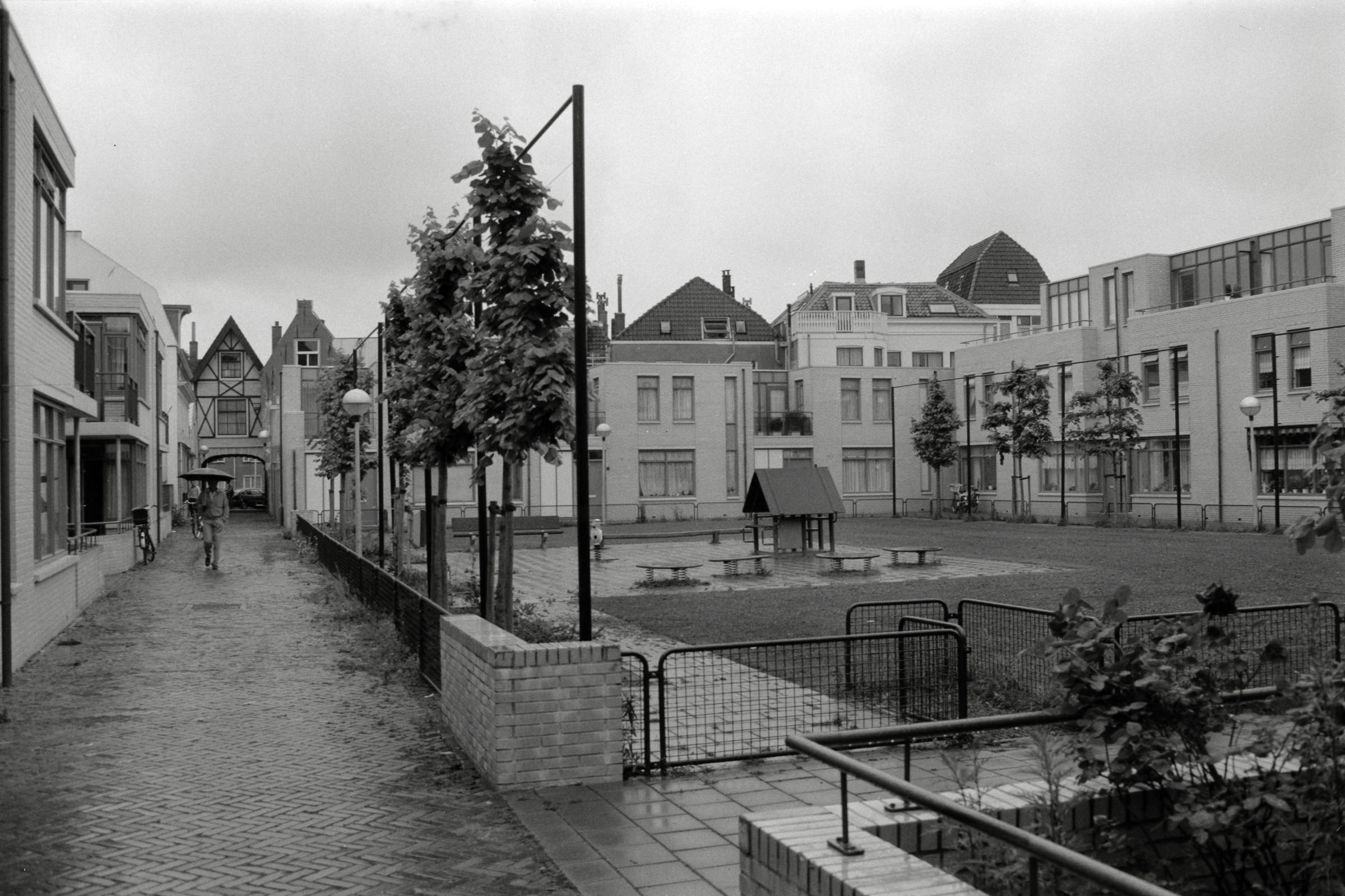 AHP F1992 06 004 sc250507 img34 NLP